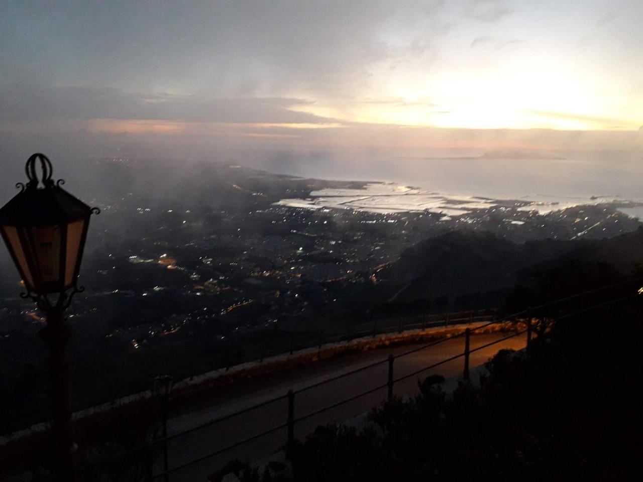 B&B Maryjose Trapani Bagian luar foto